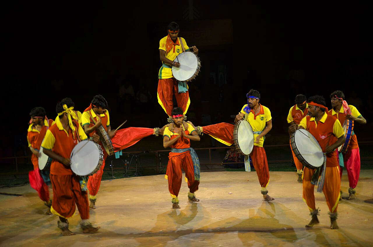 Gussadi tribal dancers Telangana