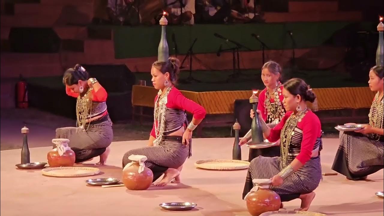 Hojagiri dance group performance