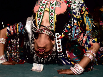 Sensuous Kalbelia dance performance with hypnotic movements