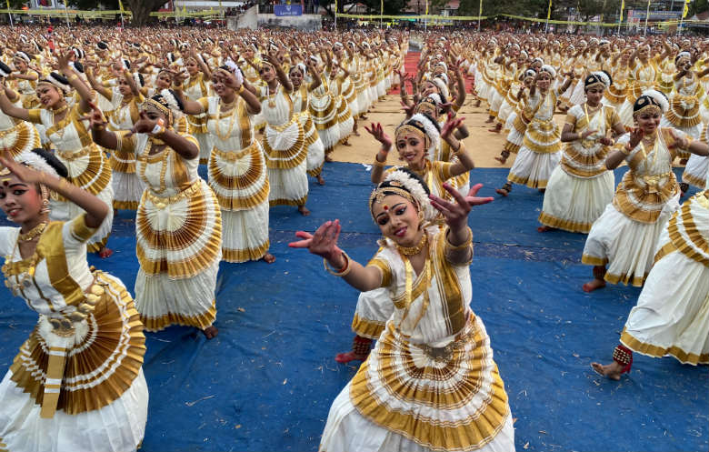 Devotional Mohiniyattam dance